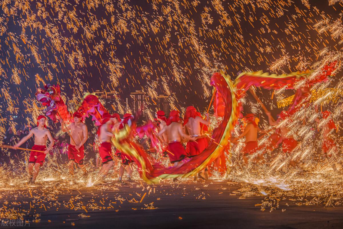 中秋节有哪些传统的风俗，八月十五中秋节风俗 