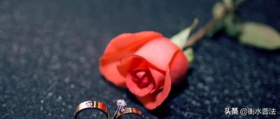 ​汉服拍婚纱照规定（新人用汉服照登记结婚被拒）