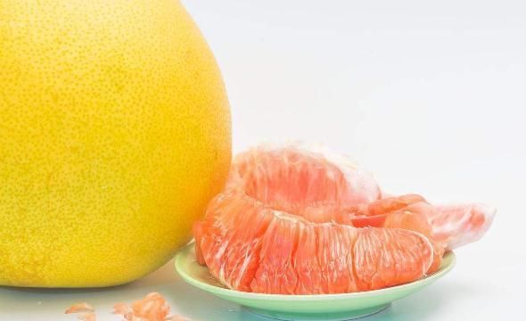 吃柚子上火还是去火