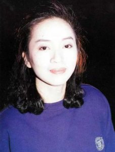 ​似是故人来歌词表达的意思(梅艳芳似是故人来歌词)