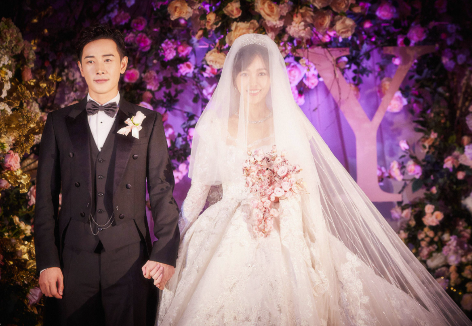唐嫣生下女儿后，孩子全部是罗晋管！一早醒来就抱女儿能看一天