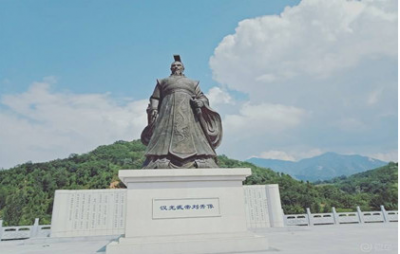 ​刘秀称帝后是怎么对待西汉皇族的？