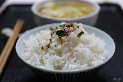 ​米饭的热量 减肥不能吃米饭？发胖的主食根本不是米饭，而是此物