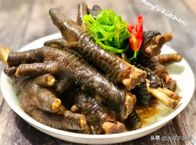 ​怎么卤鸡爪好吃又简单？
