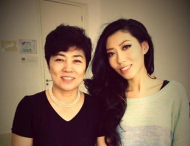 曲婉婷为什么没消息了现在怎么样了怎么不出歌了 为什么不敢回国