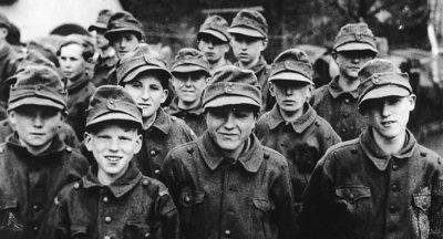 ​“狼人计划”：1945年纳粹后备军“元首的儿童兵”目击者采访手记