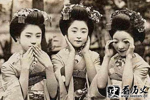 二战结束后,日本是通过什么方式迅速恢复人口的?