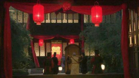 蔡文姬为什么会暗恋曹操?