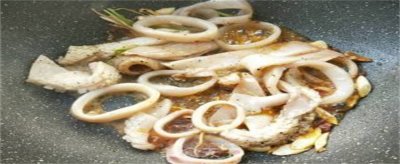 ​辣酱鱿鱼怎么做好吃 酱爆鱿鱼用什么酱