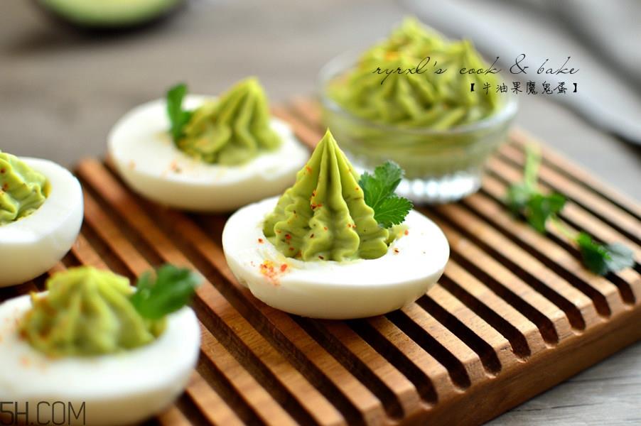 牛油果和鸡蛋能一起吃吗？牛油果和鸡蛋的做法有哪些？