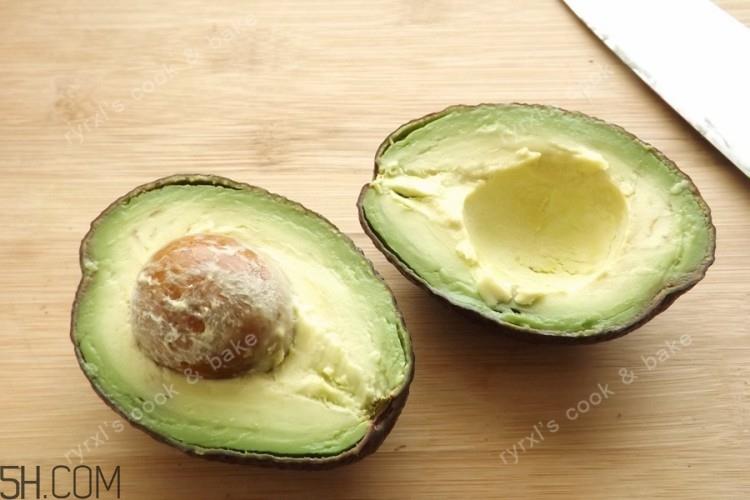 牛油果和鸡蛋能一起吃吗？牛油果和鸡蛋的做法有哪些？