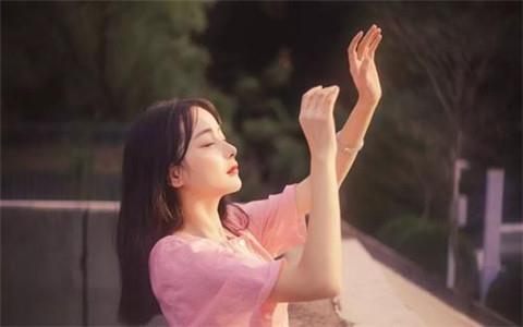 怎么表白男生的语句 你是我唯一想见的人