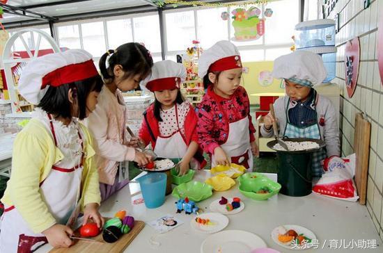为什么小孩喜欢玩过家家？玩过家家对小孩子成长有什么好处