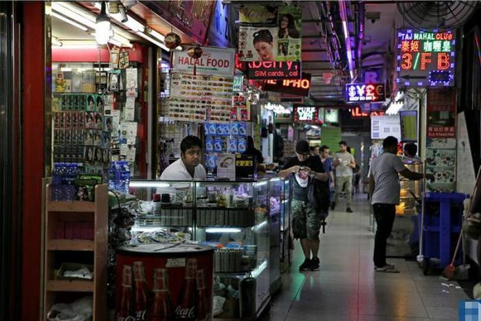 为什么“重庆大厦”曾让香港人“望而却步”，并且臭名昭著，都是