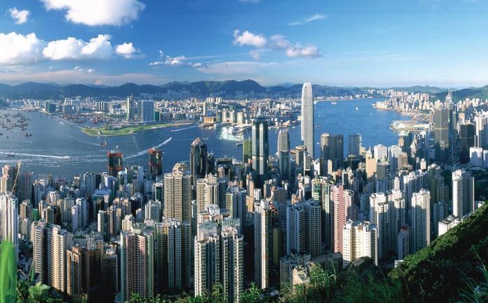 为什么“重庆大厦”曾让香港人“望而却步”，并且臭名昭著，都是
