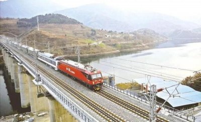 ​兰渝铁路动车即将开跑，重庆人可坐动车去兰州啦！