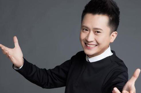 主持人杨帆为啥总是不让妻子露面？看到他妻子真容后表示理解