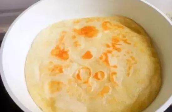 烙好吃的油饼，不用烫面不抹油，记住3个技巧，饼又香又软层次多