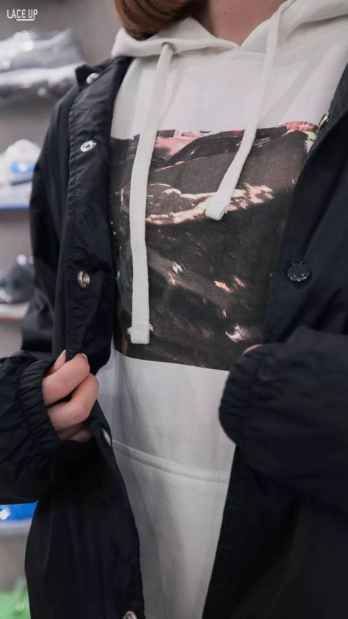 这家店的鞋比你手机APP里的更狠！SoleStage北京探店