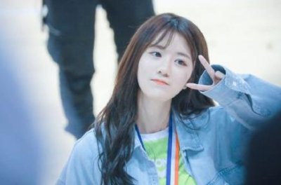 ​SNH48成员自曝被好朋友殴打，扯着头发撞头扇脸，晒照片伤痕骇人