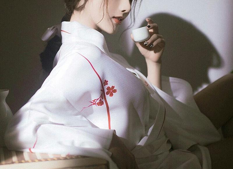 男人嘴上说爱你，但不愿意花时间陪你，还是离开吧