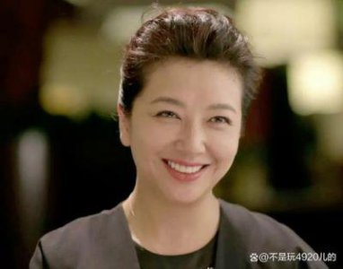 ​江珊与田小洁互动甜蜜，53岁状态令人惊艳，好事将近引关注？