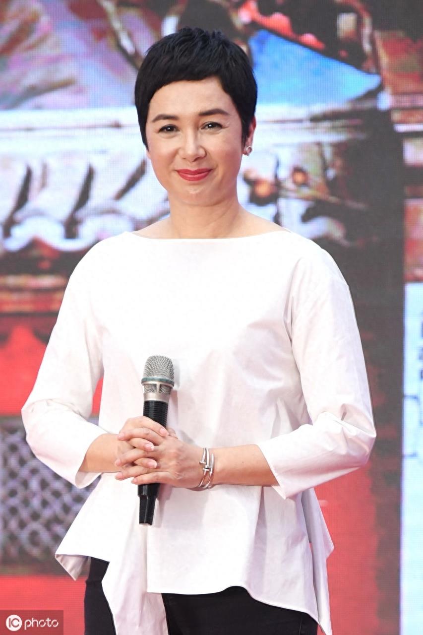 女人味十足：蒋雯丽个人相册