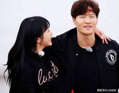 ​宋智孝与金钟国：绯闻风波与好友关系揭秘