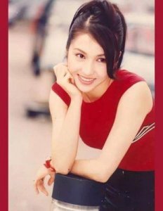 ​53岁黎姿惊艳现身VOGUE红毯，揭秘她的转身人生故事
