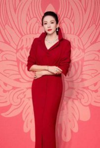 ​章子怡现身上海剪彩，热议新片《酱园弄》上映时间未定