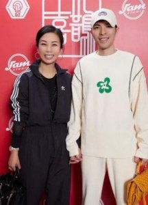 ​萧敬腾与林有慧今日喜结连理，婚礼仅筹备一周，51岁新娘惊艳亮相