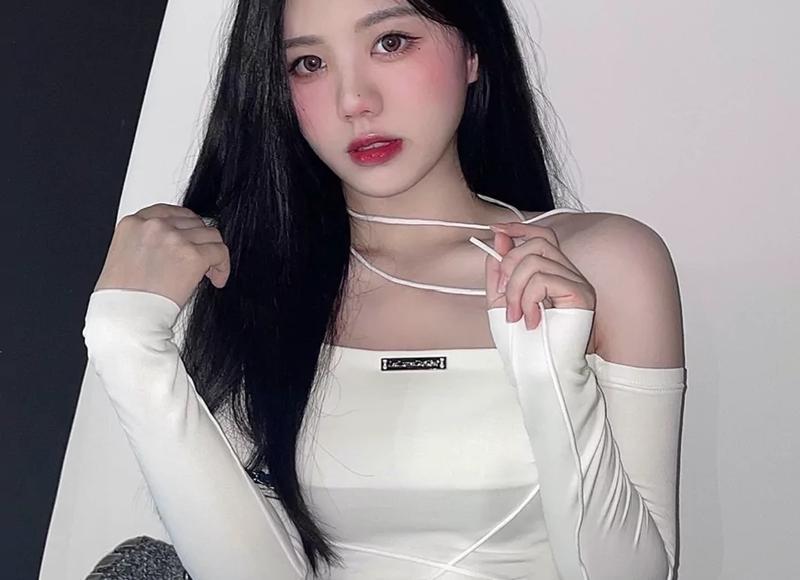 为什么男生都喜欢按着手腕？