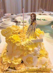 ​刘亦菲庆生，吴彦姝惠英红惊喜送祝福，感人友谊引人羡慕