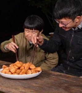 ​2078万粉的康仔农人又翻车？网友：一年都舍不得吃一个的美食，竟然是它！