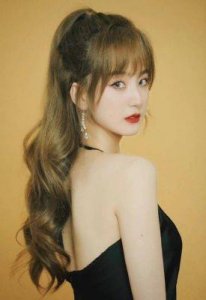 ​许晓诺，昵称“血莲花”——她的个人简介