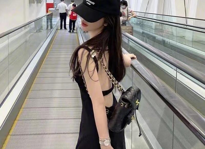 圆脸女生适合哪种发型和什么样的妆容 圆脸女生适合的妆造
