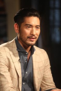 ​高以翔个人资料简介大全（高以翔离世快3年，父母对他的爱让人泪目，女友已另