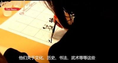 ​一个日一个华念什么(一个日一个华是什么字)