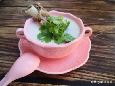 ​牛肉汤怎么煮白？关键是这一步，很多人不知道