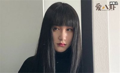 ​锤娜丽莎旧照被扒，和现在对比判若两人！