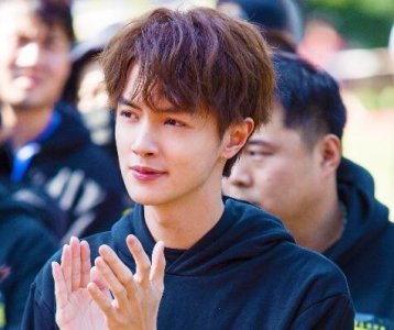​月半爱丽丝黄可谁演的小哥曾在流星花园扮演花泽类