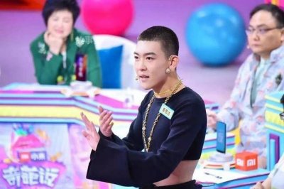 ​马东为什么不签姜思达（姜思达和马东什么关系）