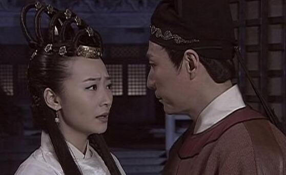 如燕扮演者