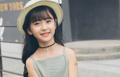 ​裴佳欣个人资料简介 裴佳欣是谁生的 小萝莉裴佳欣走红