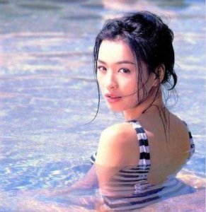 ​揭秘张庭的个人信息，她为何放弃璀璨的演艺生涯？