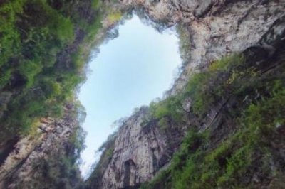 ​4月适合去重庆旅游吗？重庆为什么4月份有落叶
