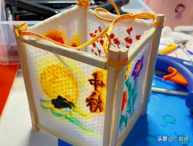筷子制作花灯的手工制作（神奇的无锡妈妈）(4)