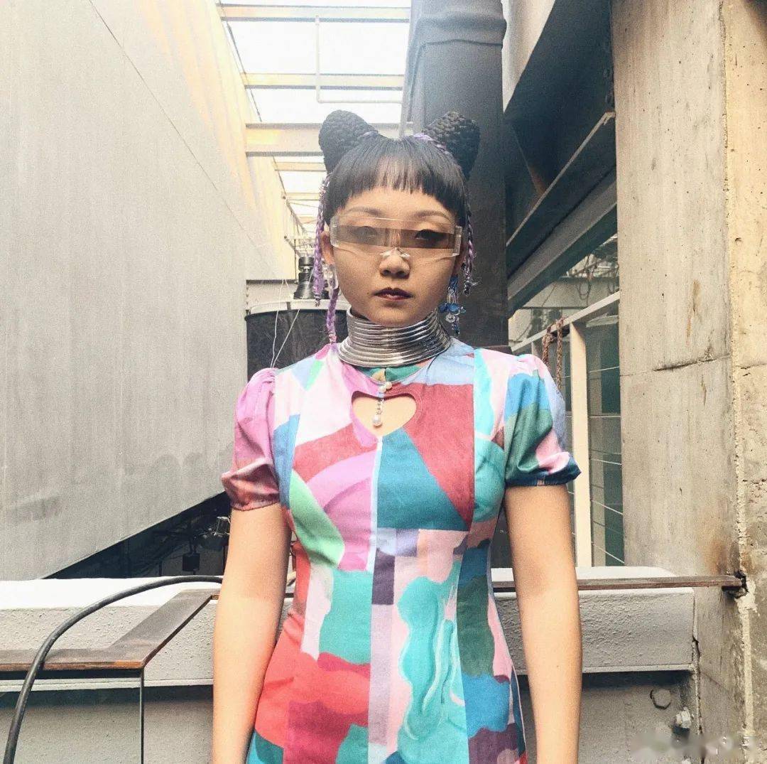 辣目洋子个人资料简介及家世（辣目洋子：被尔冬升预言拿影后，登纽约时装周，却成女性公敌？）