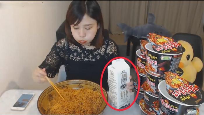大胃王真的那么能吃？1餐吃10斤肉，其实全靠它，你也能是大胃王