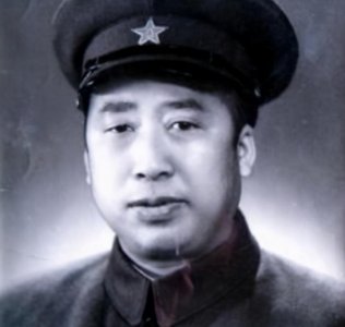 ​滕代远：红三军团政委，八路军参谋长，为何没授衔